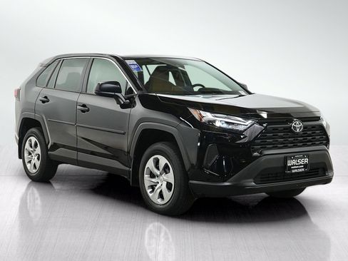 Used 2023 Toyota RAV4 LE FWD image 7