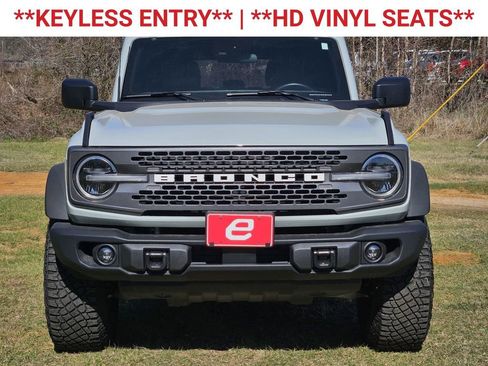 Used 2023 Ford Bronco Badlands w/ Sasquatch Package AWD/4WD image 2