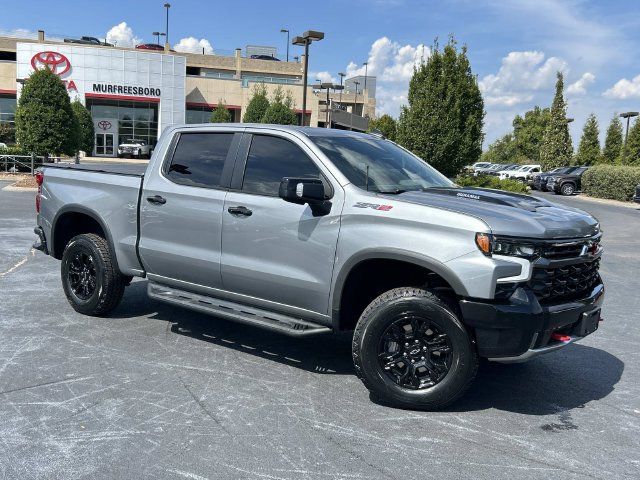 Used 2024 Chevrolet Silverado 1500 ZR2 w/ Technology Package AWD/4WD image 2