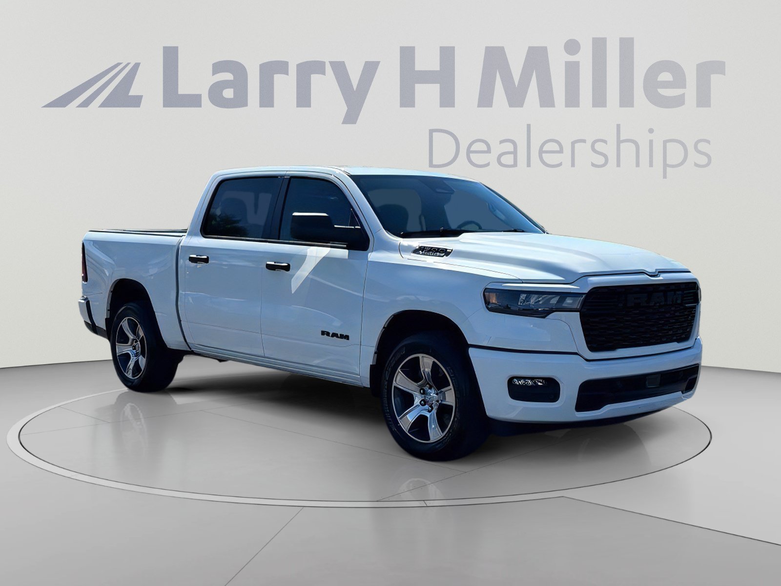 Used 2026 RAM 1500 Express RWD image 8
