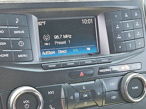 Used 2018 Ford Explorer XLT AWD/4WD image 13