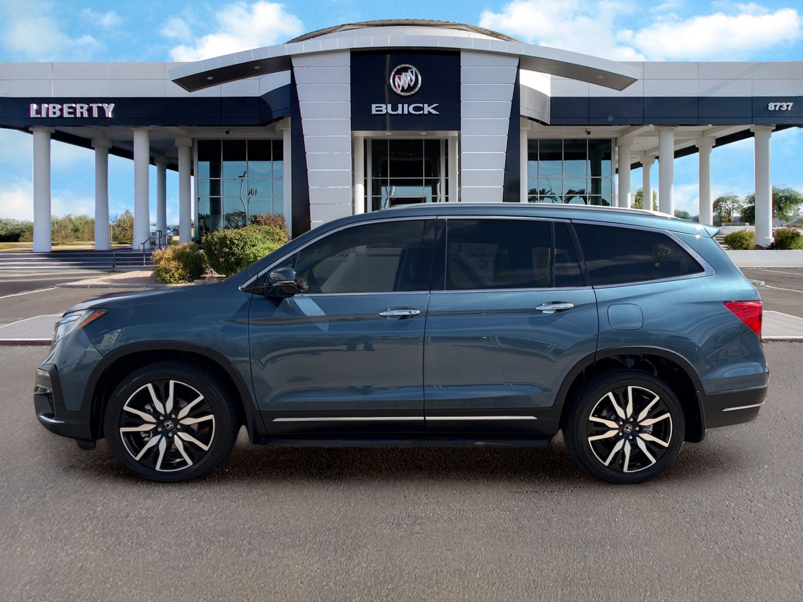 Used 2019 Honda Pilot Touring image 7