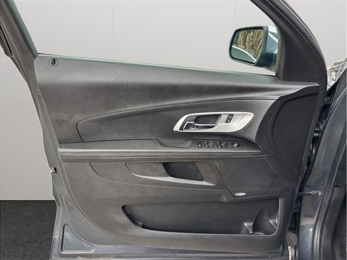 Used 2017 Chevrolet Equinox Premier w/ Enhanced Convenience Package FWD image 16