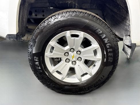 Used 2022 Chevrolet Colorado LT w/ Fleet Safety Package RWD image 32