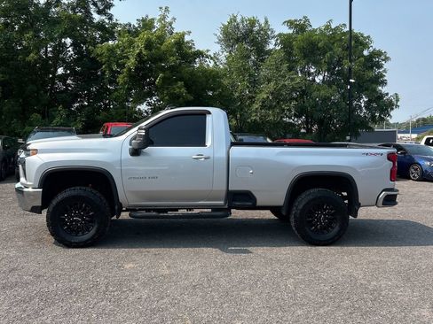 Used 2022 Chevrolet Silverado 2500 LT w/ Convenience Package AWD/4WD image 2