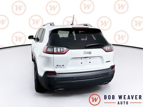 Used 2019 Jeep Cherokee Latitude Plus w/ Cold Weather Group AWD/4WD image 6