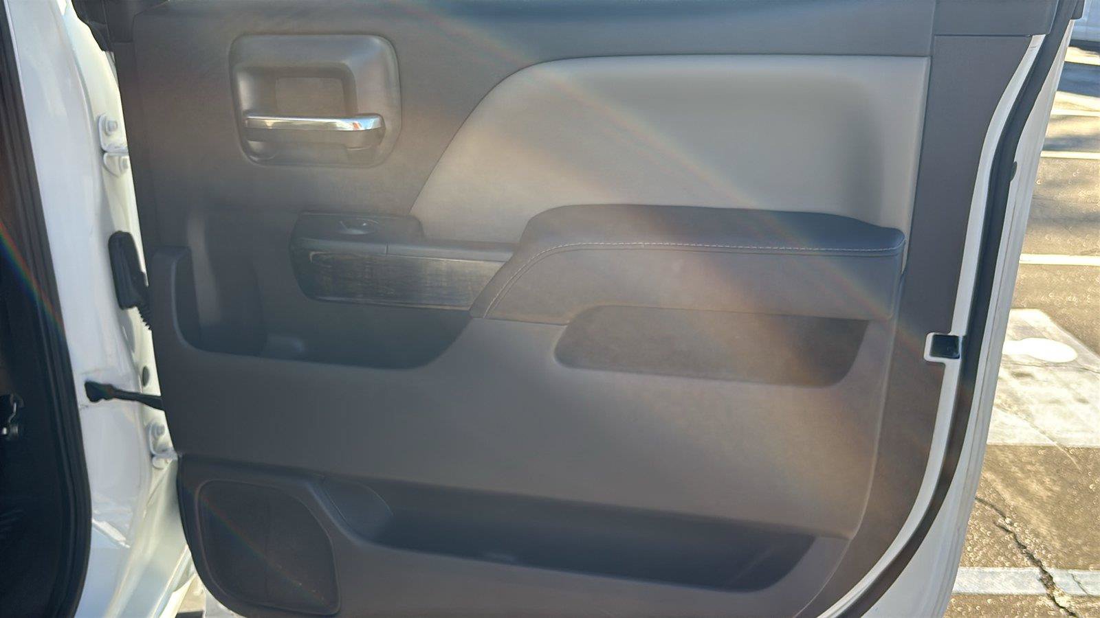 Used 2016 GMC Sierra 2500 Denali w/ Duramax Plus Package AWD/4WD image 20