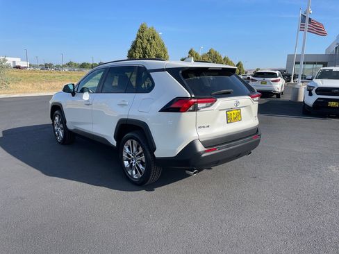 Certified 2021 Toyota RAV4 XLE Premium AWD/4WD image 5