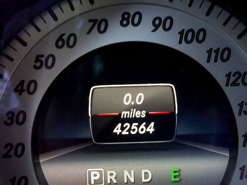 Used 2014 Mercedes-Benz C 250 Sedan image 17