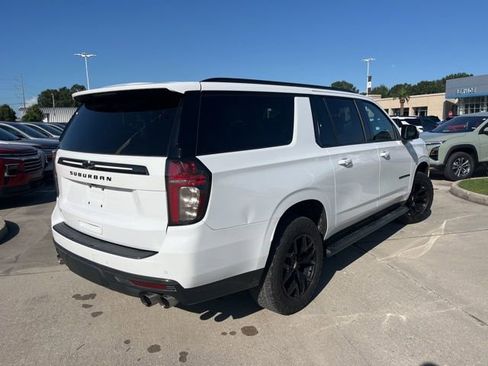 Used 2022 Chevrolet Suburban Z71 w/ Z71 Off-Road Package AWD/4WD image 8