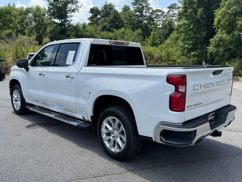 Used 2020 Chevrolet Silverado 1500 LTZ w/ LTZ Plus Package AWD/4WD image 7