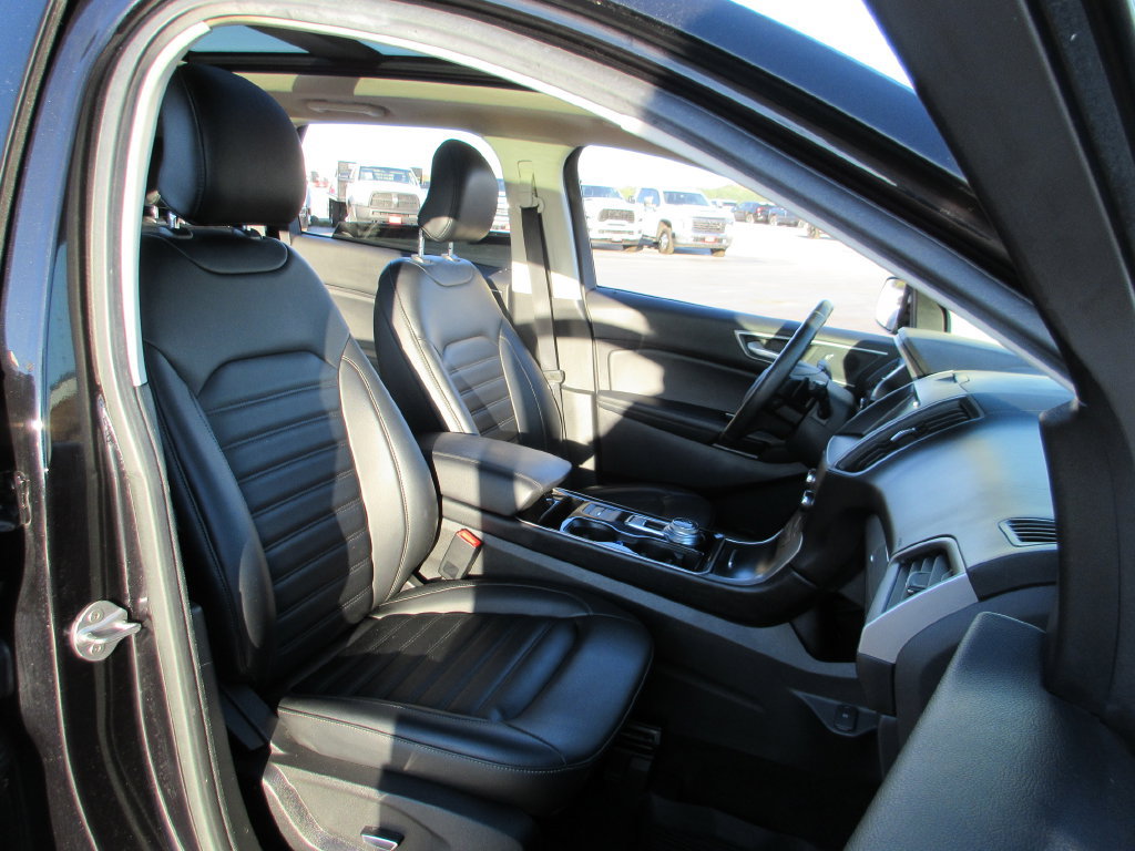 Used 2019 Ford Edge SEL w/ Equipment Group 201A AWD/4WD image 22