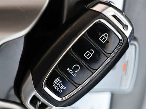 Used 2023 Hyundai Kona SE FWD image 41