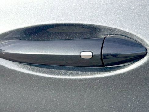 Used 2020 Chevrolet Bolt LT image 10