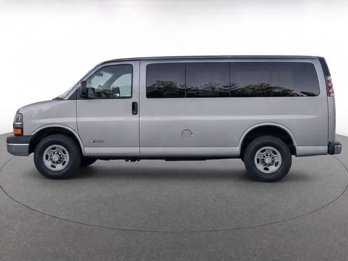 Used 2003 Chevrolet Express 3500 Extended Passenger w/ LS Preferred Equipment Group RWD image 6
