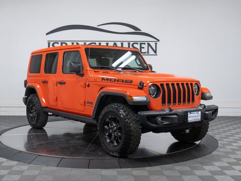 Used 2019 Jeep Wrangler Unlimited Sahara w/ Quick Order Package 24M Moab AWD/4WD image 3