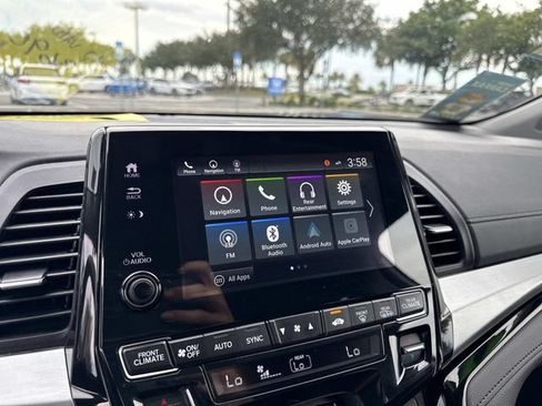 Certified 2024 Honda Odyssey Touring image 25