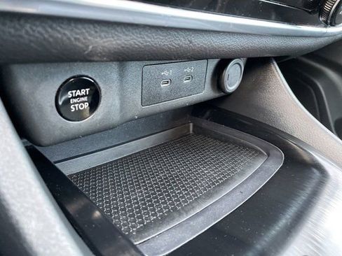 Used 2024 Nissan Rogue S image 16