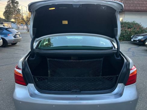 Used 2010 Lexus LS 460 L image 9