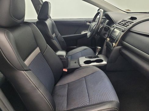 Used 2014 Toyota Camry SE image 21
