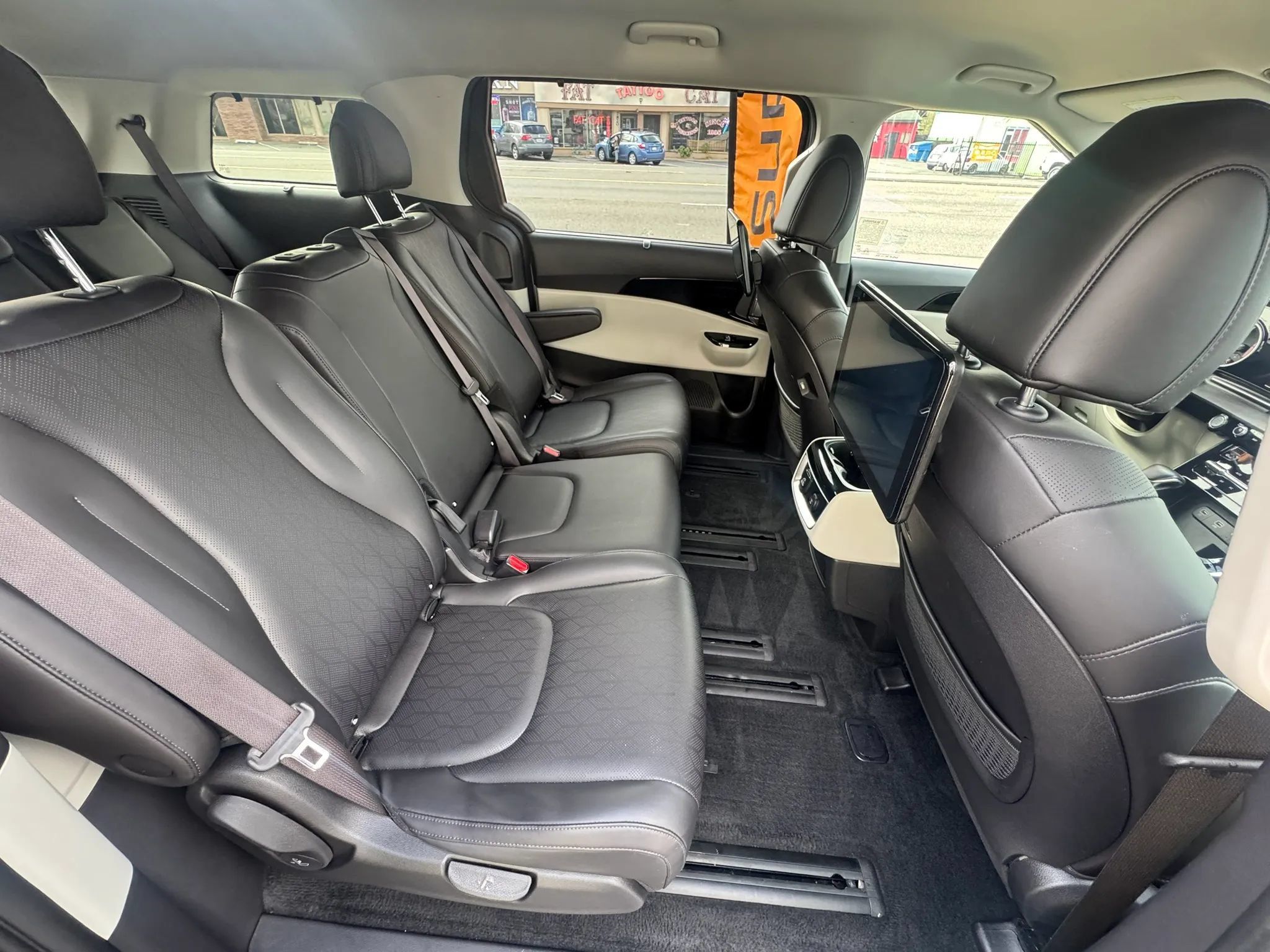 Used 2022 Kia Carnival SX FWD image 14
