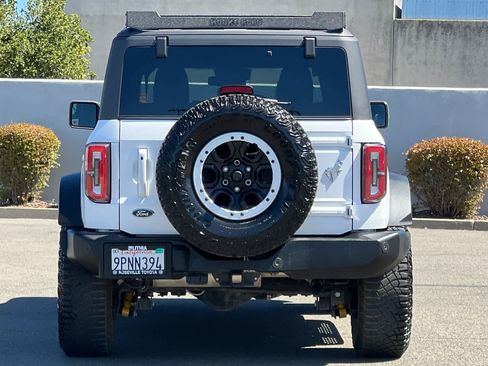 Used 2024 Ford Bronco Outer Banks w/ Sasquatch Package AWD/4WD image 8