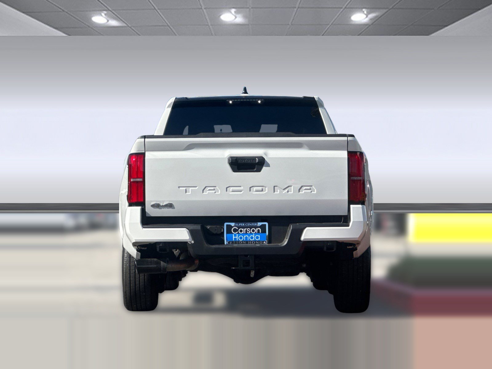 Used 2024 Toyota Tacoma SR5 AWD/4WD image 10