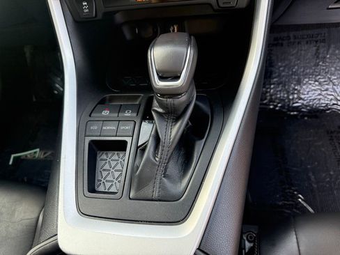 Used 2023 Toyota RAV4 XLE Premium image 24