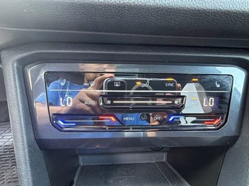 Used 2023 Volkswagen Tiguan SE R-Line AWD/4WD image 27