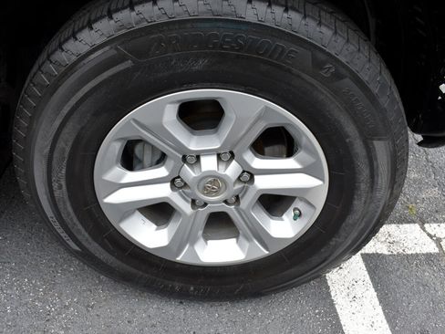 Used 2016 Toyota 4Runner SR5 image 41