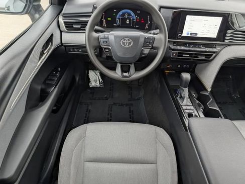 Used 2025 Toyota Camry LE FWD image 12