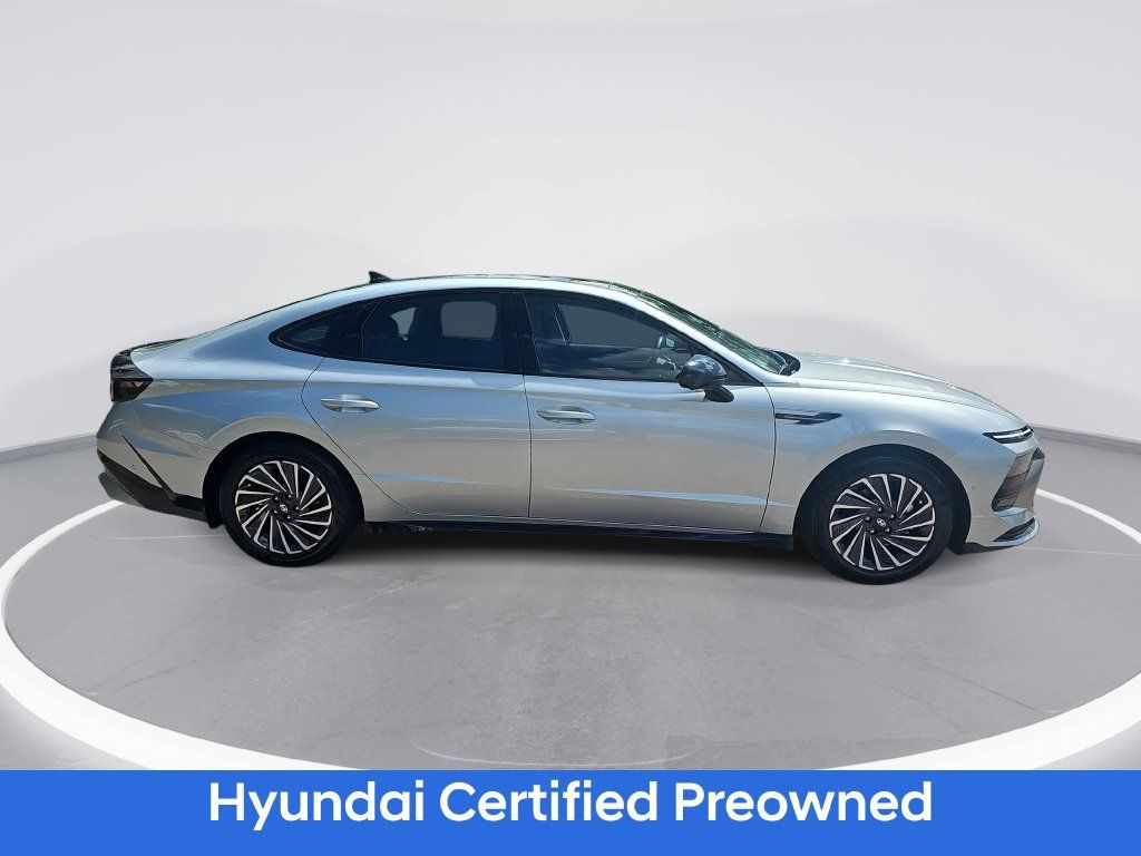 Certified 2026 Hyundai Sonata Limited FWD image 4