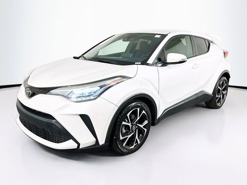 Used 2021 Toyota C-HR XLE image 7