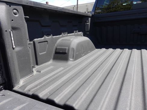 Used 2022 Chevrolet Silverado 1500 LT Trail Boss w/ LT Trail Boss Premium Package AWD/4WD image 33