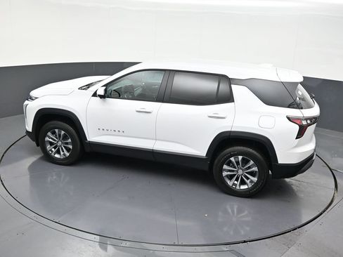 Used 2026 Chevrolet Equinox LT w/ Safety and Technology Package FWD image 24