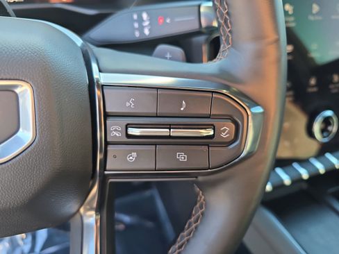 Used 2024 GMC Acadia AT4 w/ Super Cruise Package AWD/4WD image 20