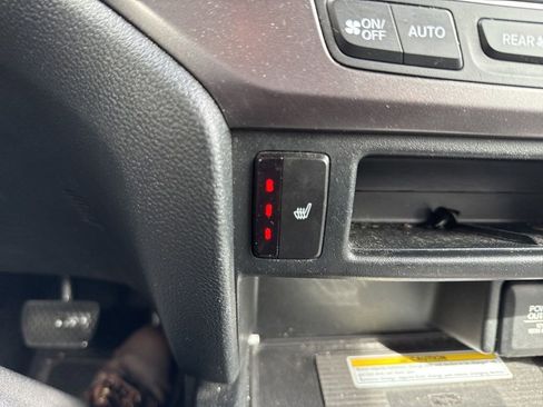 Used 2022 Honda Pilot Special Edition image 17