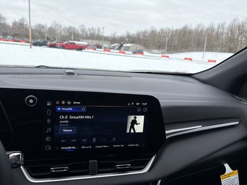 New 2026 Chevrolet Equinox LT w/ Convenience Package II image 16