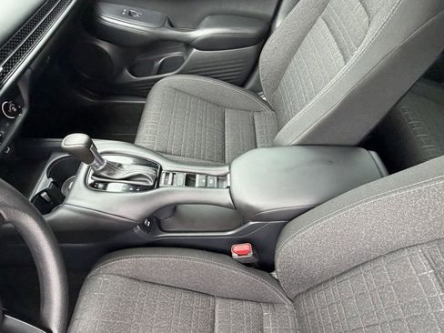 Used 2025 Honda HR-V LX image 19