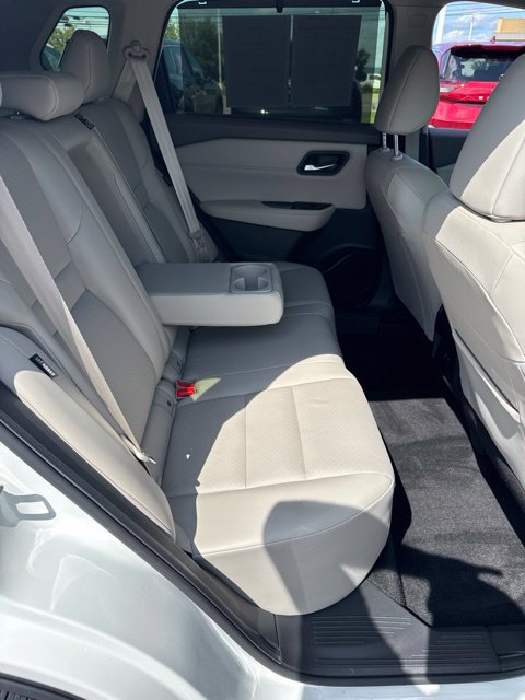 Certified 2023 Nissan Rogue SV w/ SV Premium B Package AWD/4WD image 18