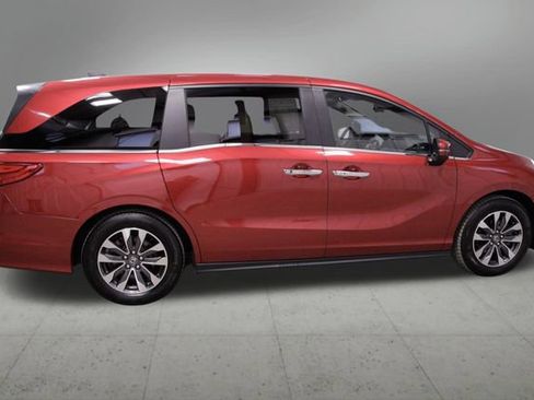 Certified 2024 Honda Odyssey EX-L image 7