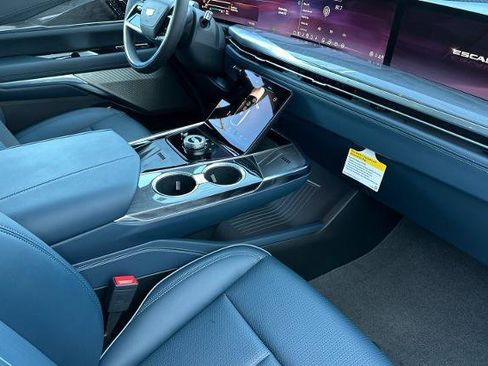 New 2025 Cadillac Escalade IQ Sport 2 image 18