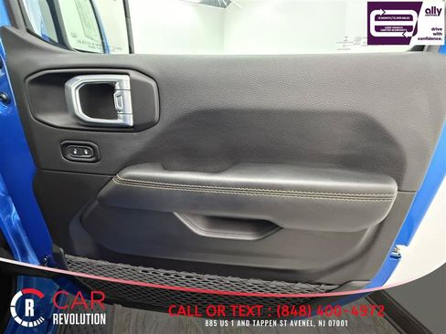 Used 2022 Jeep Gladiator Overland AWD/4WD image 37