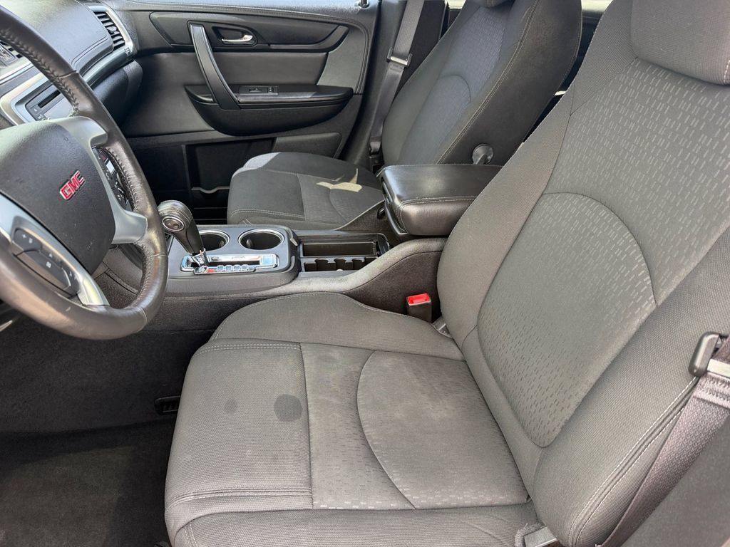 Used 2015 GMC Acadia SLE FWD image 10