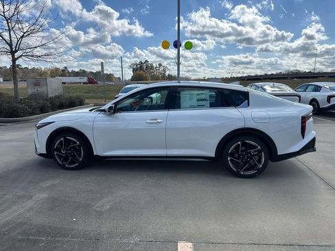 New 2026 Kia K4 GT-Line image 5