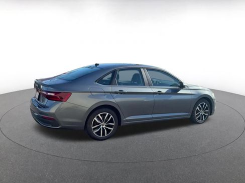 Used 2025 Volkswagen Jetta SE image 14