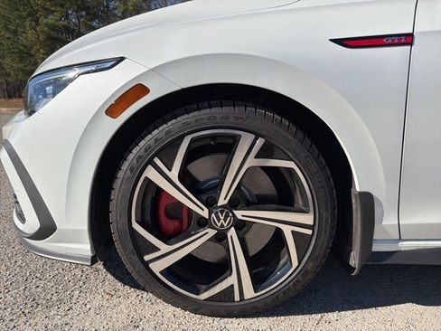 Used 2024 Volkswagen GTI SE image 9