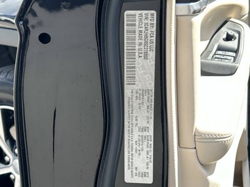 Used 2025 Jeep Grand Cherokee Limited w/ Luxury Tech Group II AWD/4WD image 10