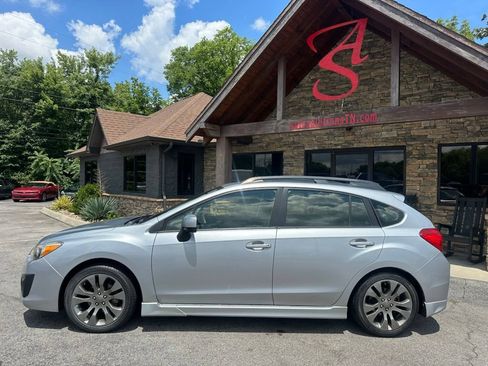 Used 2013 Subaru Impreza 2.0i Sport Premium AWD/4WD image 2