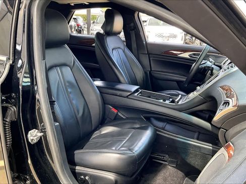 Used 2017 Lincoln MKZ Select w/ Select Plus Package FWD image 9